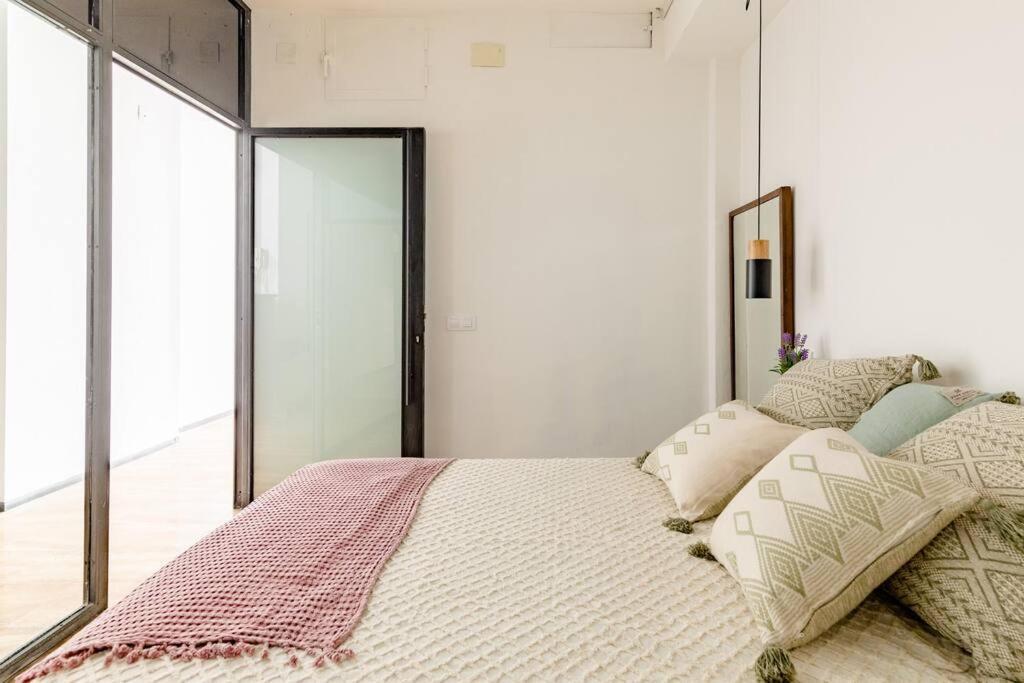 Cozy Loft Patio+Pool +Wifi Apartment Valencia Exterior photo